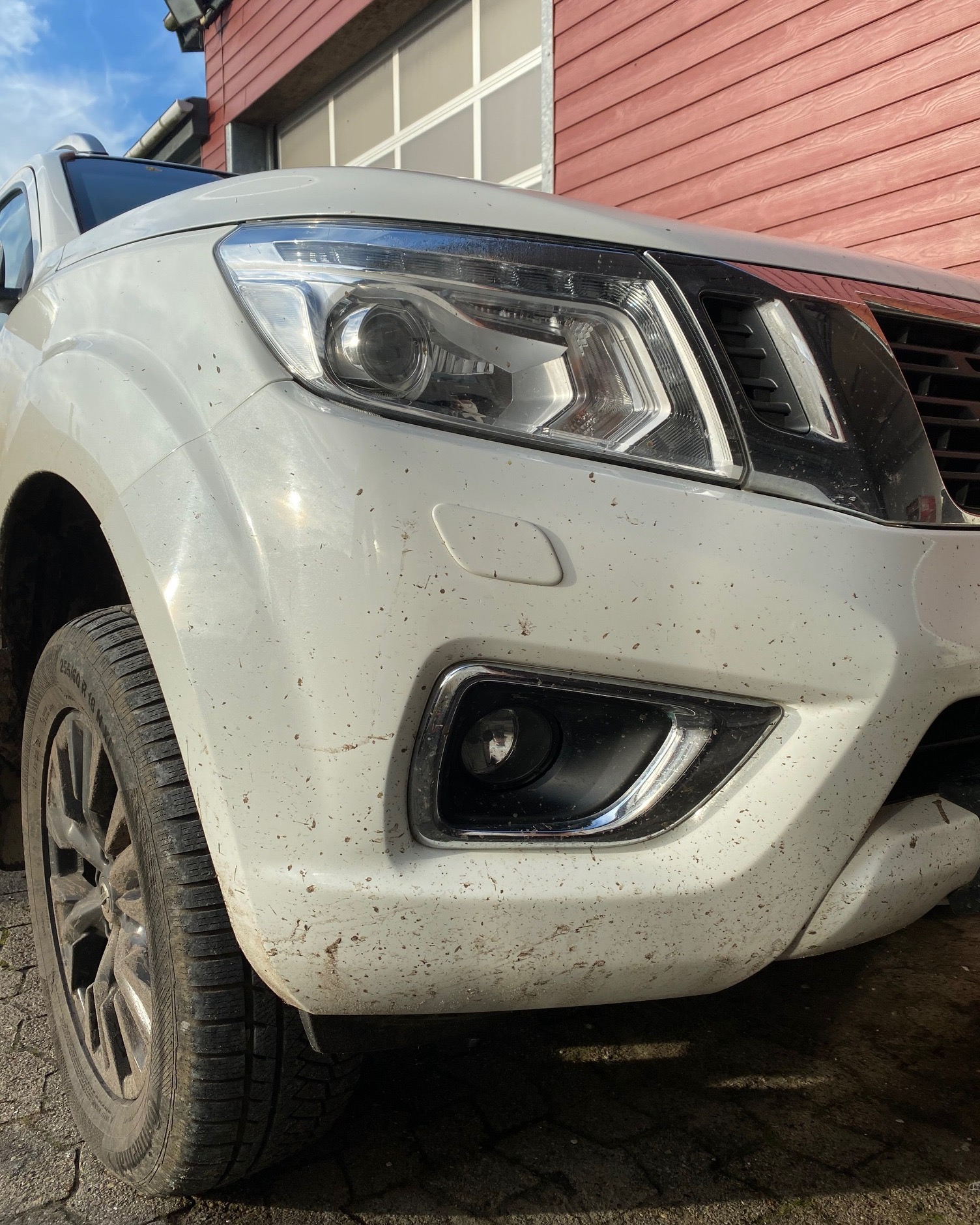 Nissan Navara før behandling